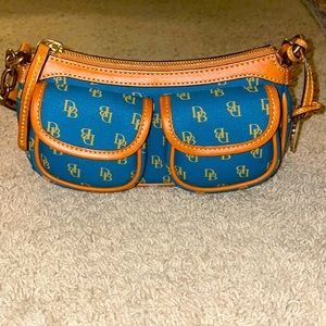 dooney and bourke purse